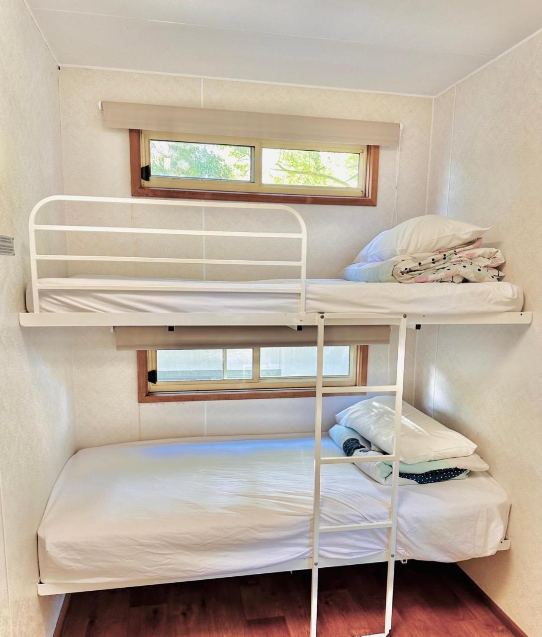 Kanasta Caravan Park Rye Exterior photo