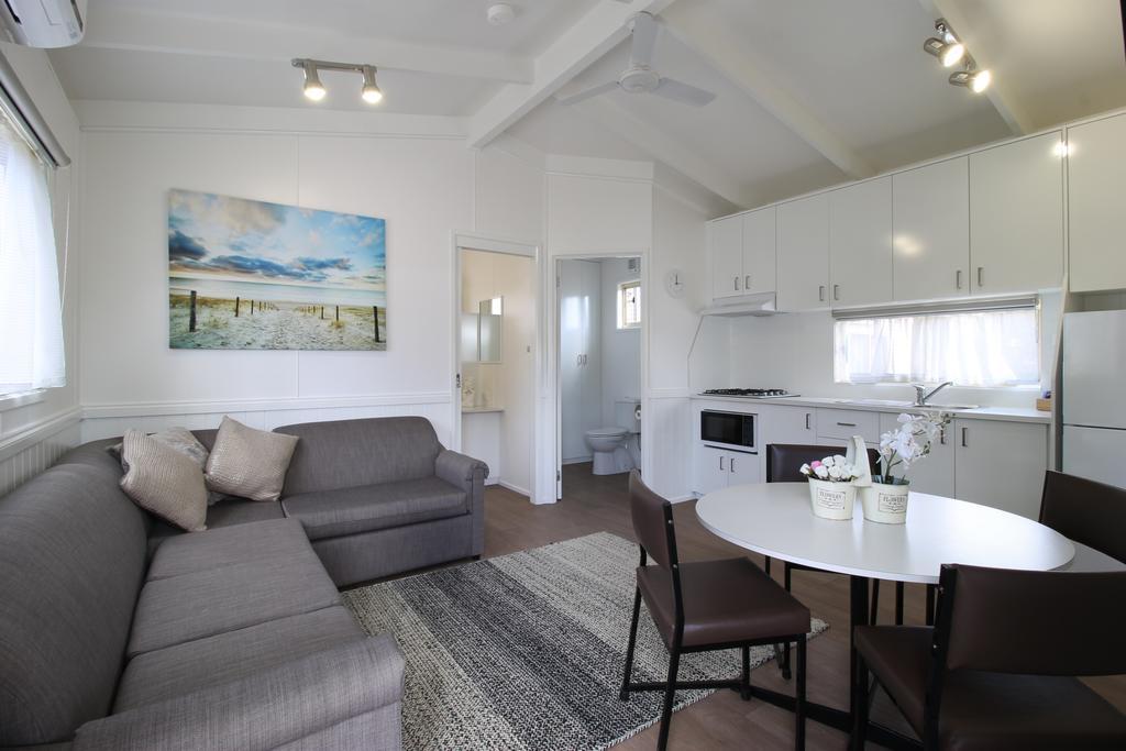 Kanasta Caravan Park Rye Exterior photo